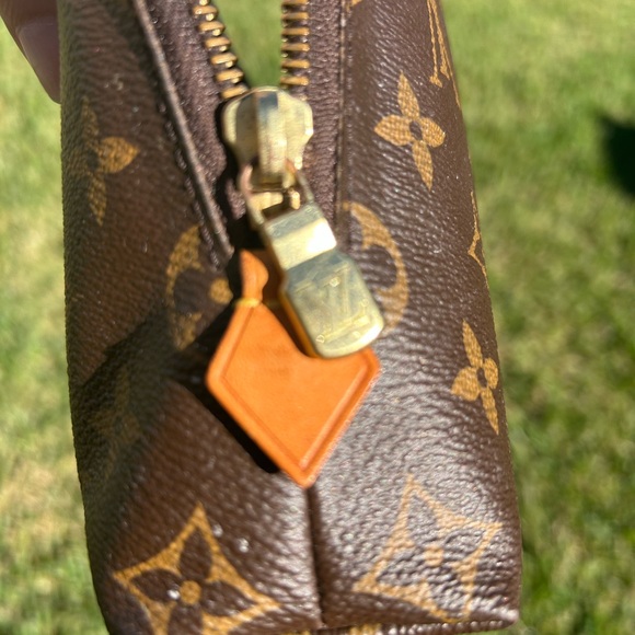 Louis Vuitton Monogram Cosmetic Bag - Picture 11 of 11